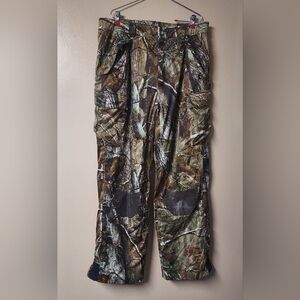 EUC Men's Under Armour Performance Realtree Camouflage Hunting Pants
Size: L